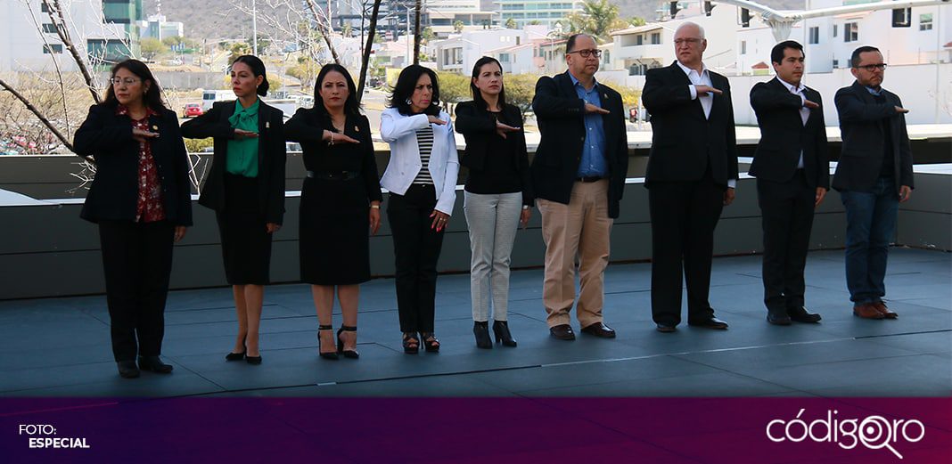 Diputados locales de Querétaro realizan conmemoración del Día de la Bandera