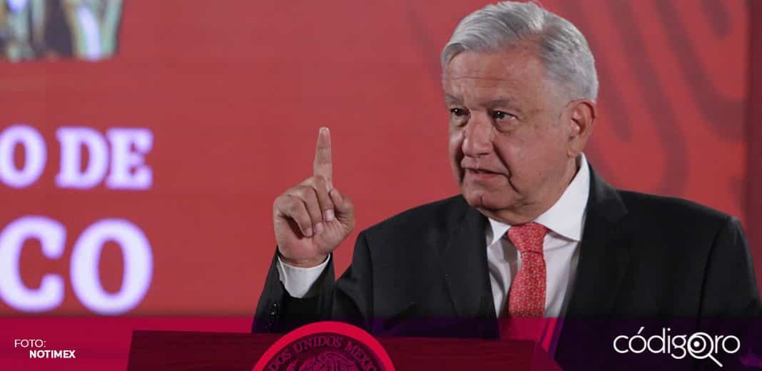 No habrá denuncia contra mujeres que pintaron Palacio Nacional: AMLO