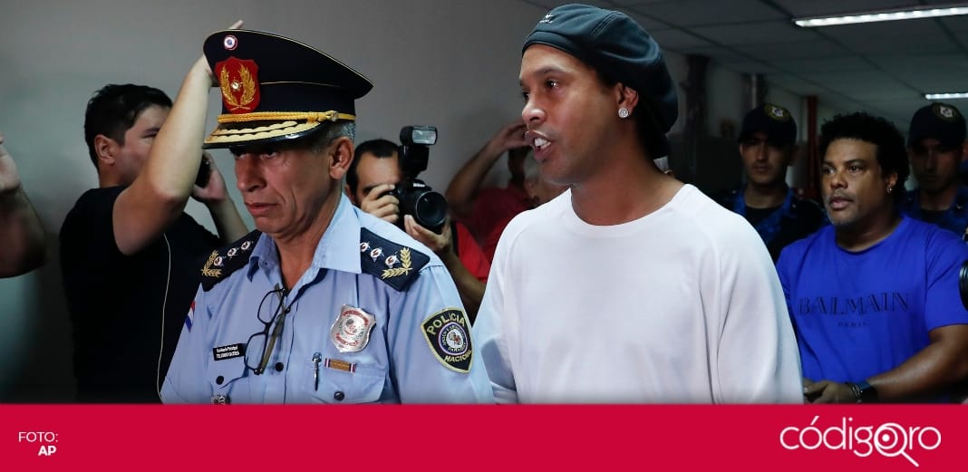 Dictan prisión preventiva contra Ronaldinho en Paraguay