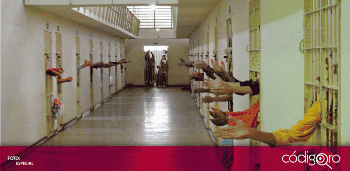 Más de la mitad de los reclusos en una cárcel federal de Los Ángeles han dado positivo a COVID-19