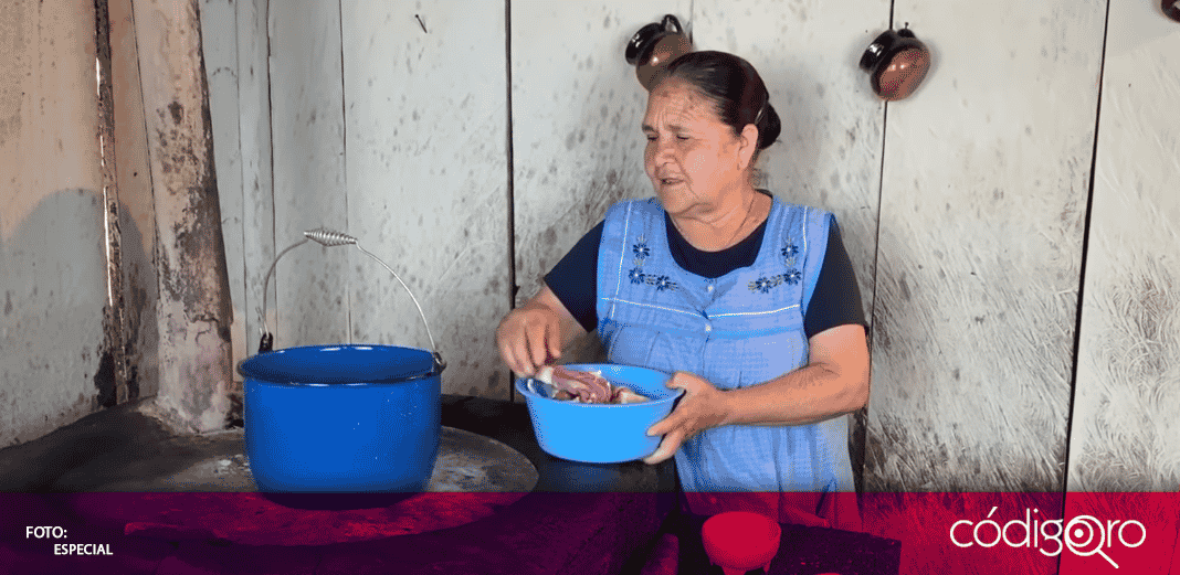 Doña Ángela, youtuber de comida tradicional entre las 100 mujeres más poderosas de México