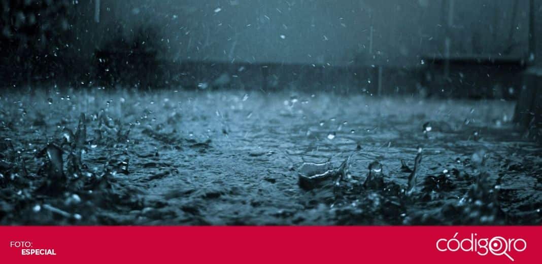 Por lluvias, cae barda e ingresa agua en domicilio de Altavista Juriquilla