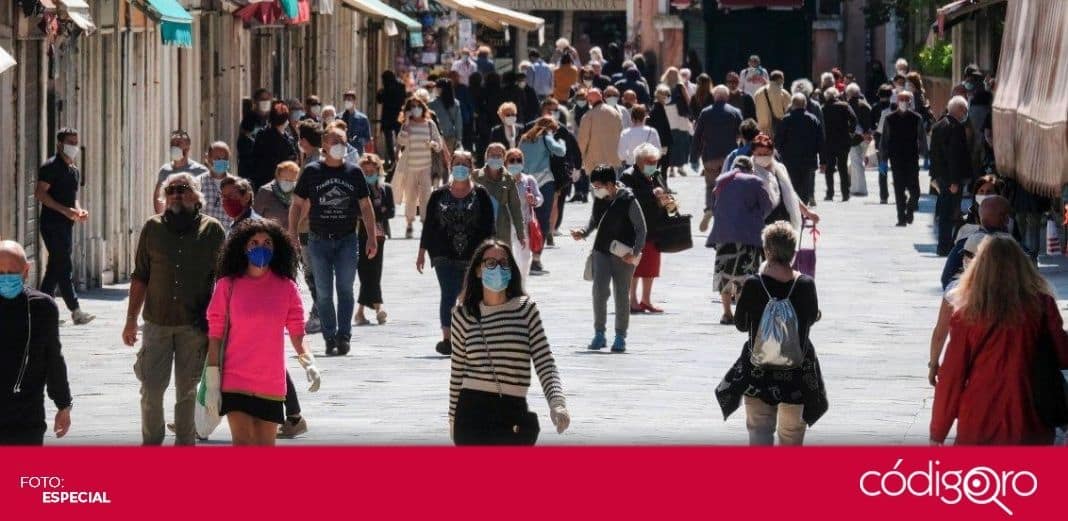 Por aumento de casos de COVID-19 en jóvenes, Italia ordena cierre de discotecas