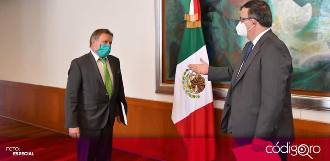 México muestra interés por participar en fase 3 de vacuna rusa contra COVID-19