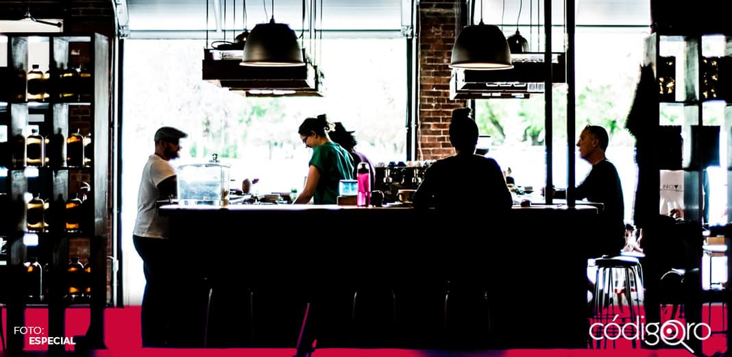 Por situación económica, 30 bares buscan cambiar de giro: Canirac