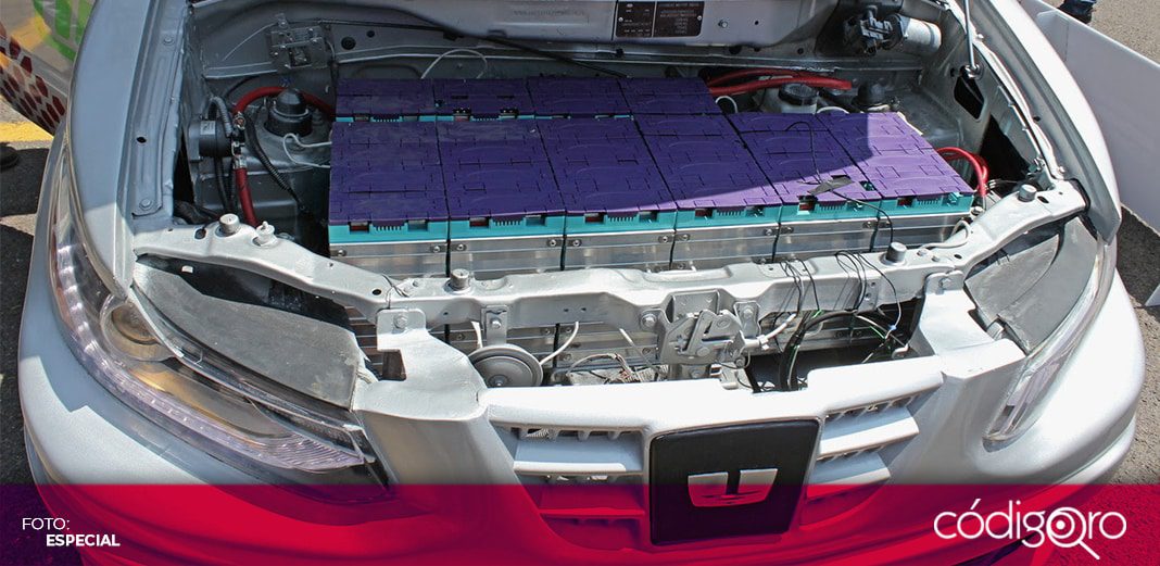 Facultad de Ingeniería de la UAQ presenta auto eléctrico