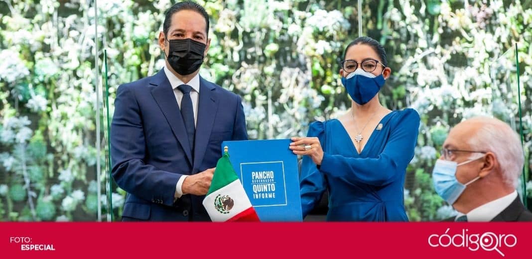 Gobernador de Querétaro reconoce devoción y heroísmo de trabajadores de la salud