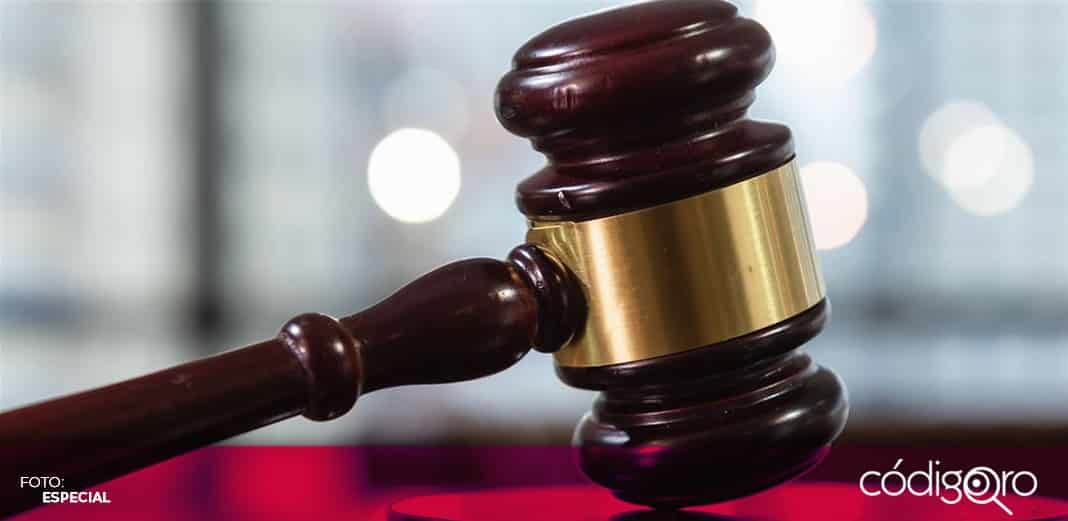 Vinculan a proceso a extitular de la Notaría 24