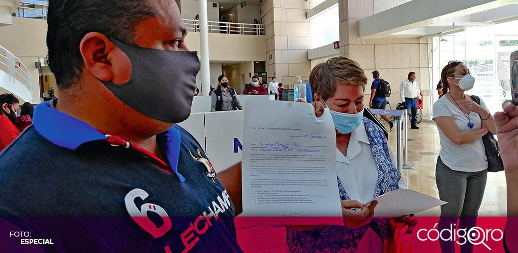 Comerciantes se manifiestan por cobro