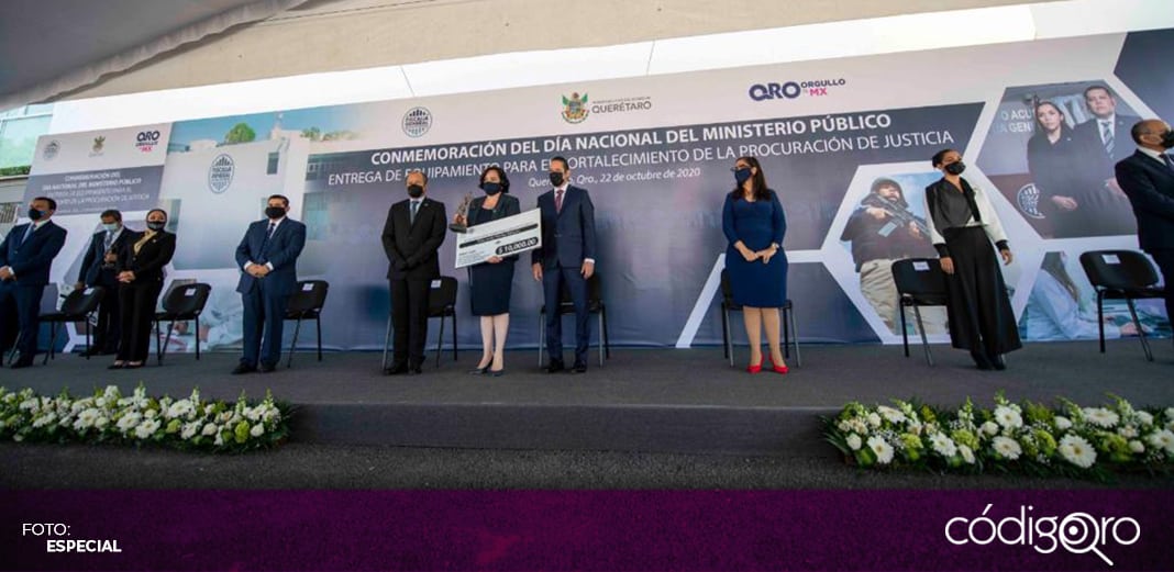 Gobernador de Querétaro encabeza entrega de equipamiento a la Fiscalía General