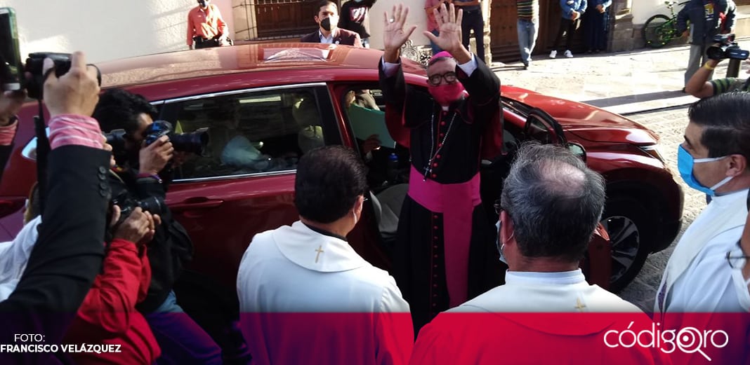 Obispo Fidencio realiza profesión de fe y juramento de fidelidad