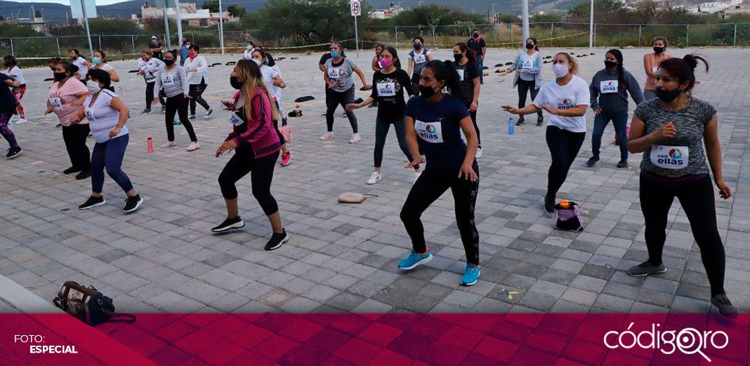 Mujeres del programa "Con Ellas, hacemos la diferencia” participan en activación física