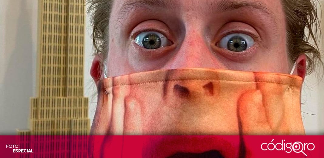 Macaulay Culkin usa cubrebocas inspirado en escena de "Mi pobre angelito"
