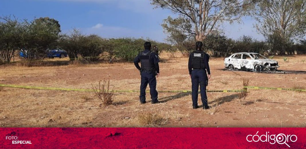 Localizan cuerpo sin vida dentro de automóvil incendiado en San Juan del Río