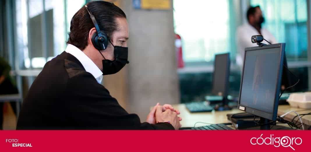Gobernador de Querétaro visita call center COVID-19