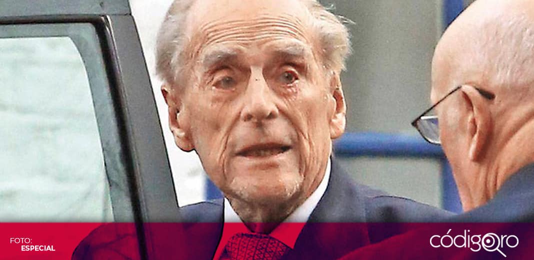 El príncipe Felipe de Inglaterra, esposo de la reina Isabel II, es hospitalizado