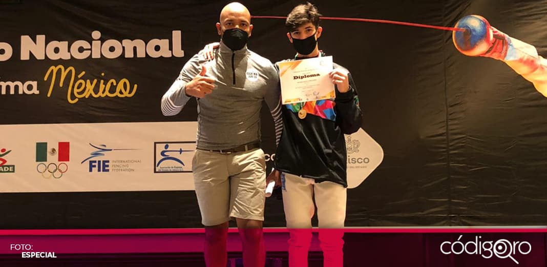 Queretano Máximo Azuela gana 2 medallas de oro en Selectivo Nacional de Esgrima