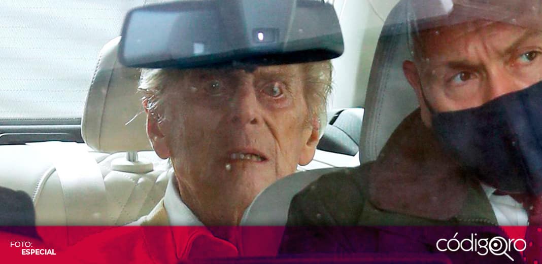 Tras un mes de convalecencia el príncipe Felipe de Inglaterra sale del hospital