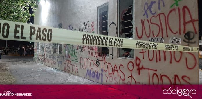 Fiscalia General marcha 8M Mujeres vandalizaron las instalaciones de la Fiscalía Especializada en la Investigación y Persecución del Delito de Feminicidio. Foto: Mauricio Hernández