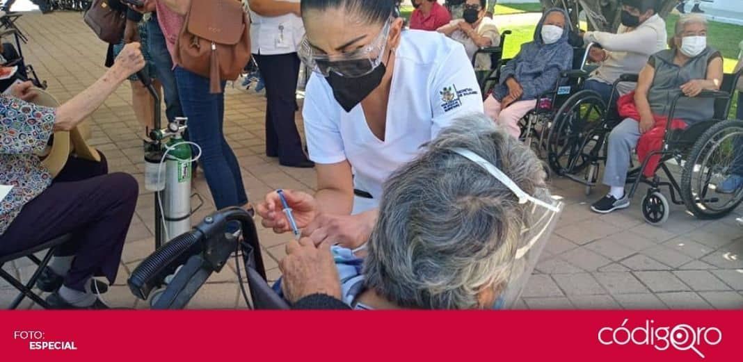 Anuncian vacunación de adultos mayores contra COVID-19 en Corregidora