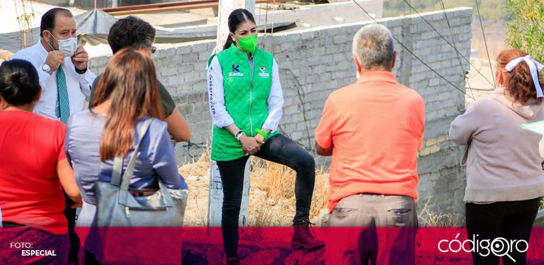 Katia Reséndiz recorre colonias de la delegación Epigmenio González