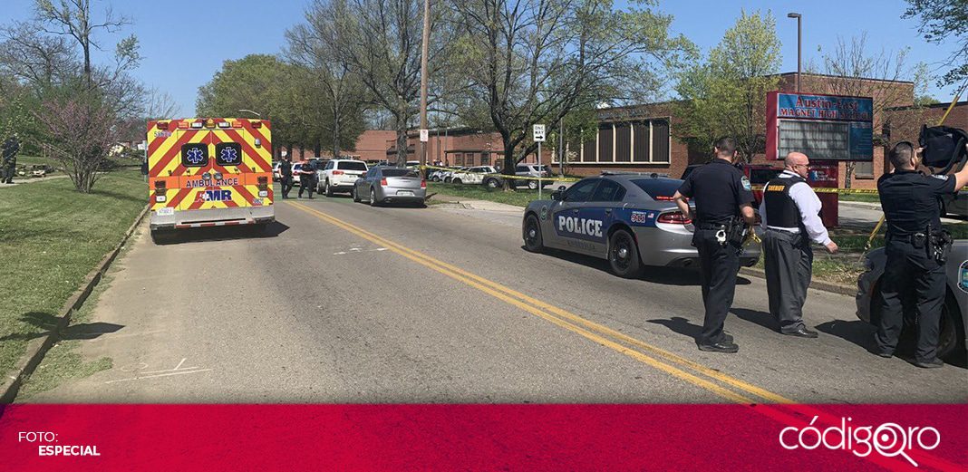 Tiroteo deja un muerto y un policía herido en secundaria de Knoxville, Tennessee