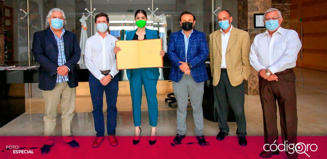 Katia Reséndiz presenta a industriales eje “Querétaro Generador Económico”