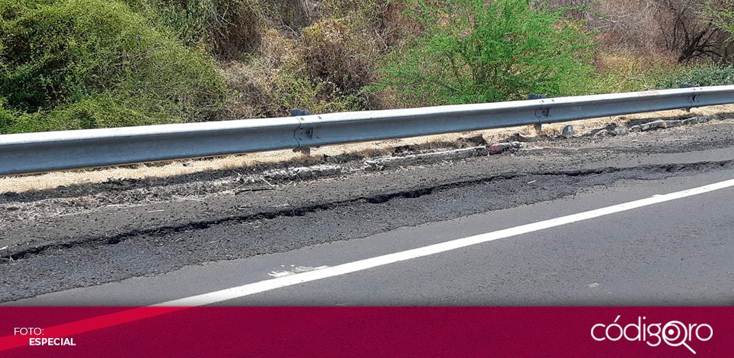 Colapsa tramo carretero en la autopista Siglo XXI