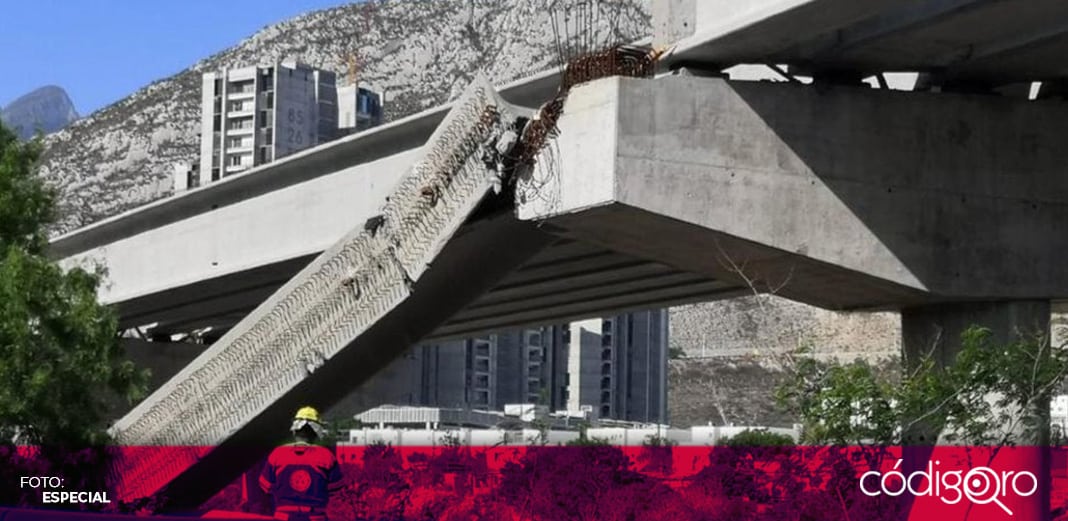 Cae viga de paso elevado sobre avenida en Nuevo León