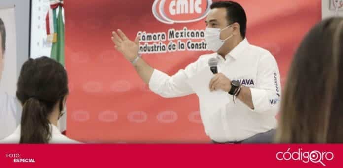 Nava infraestructura zona norte El candidato común del PAN y QI a la presidencia municipal, Luis Bernardo Nava Guerrero, se reunió con miembros de la CMIC. Foto: Especial