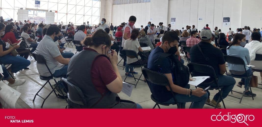 Reportan vacunación contra COVID-19 de 24 mil 794 personas del sector educativo