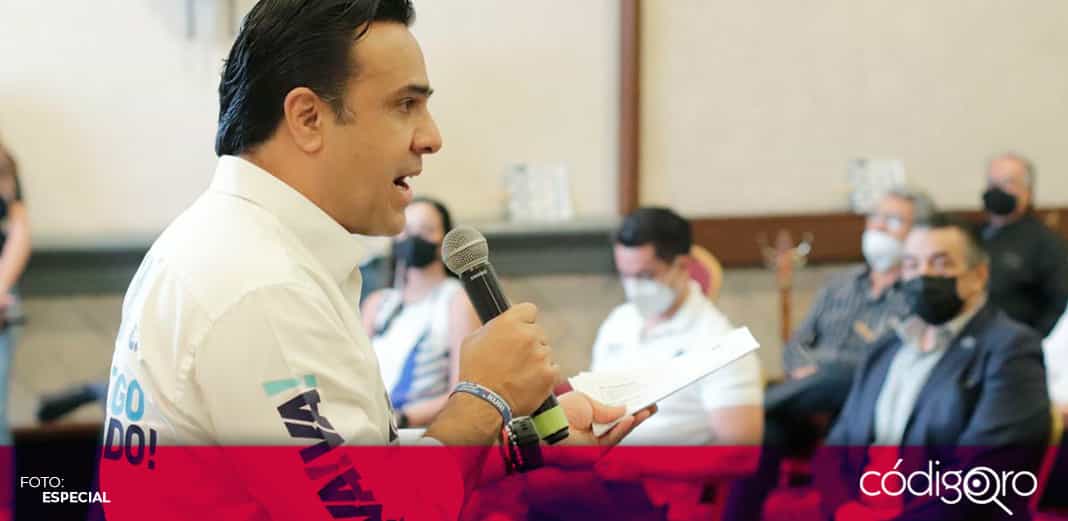 Luis Nava se reúne con integrantes de la AMIQRO