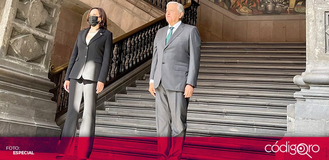 AMLO recibe a Kamala Harris en Palacio Nacional y presencian firma del memorándum de entendimiento