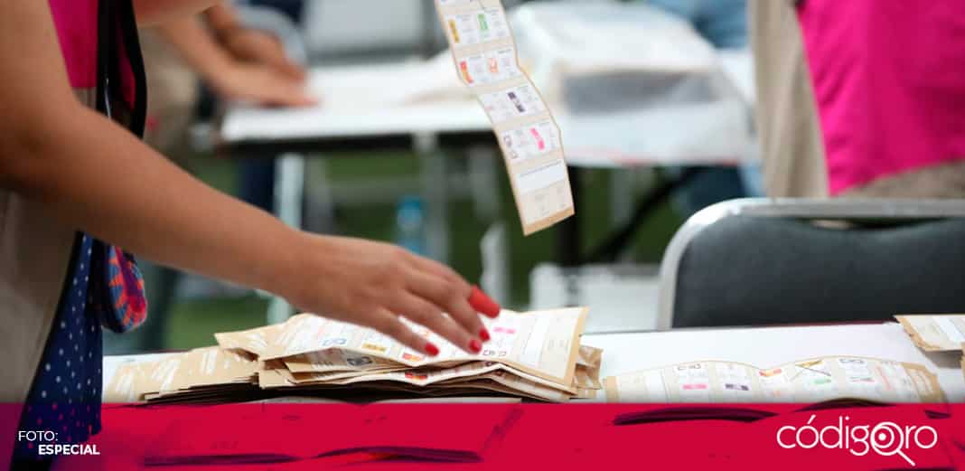 Reciben 12 candidatos constancia de gobernador