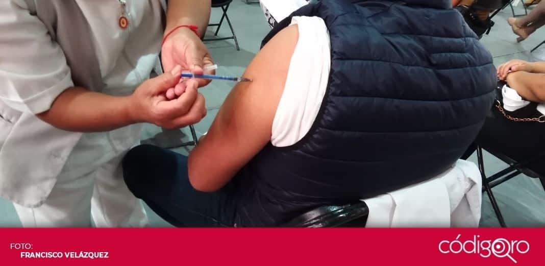 Pese a larga fila, reportan vacunación rápida en UAQ
