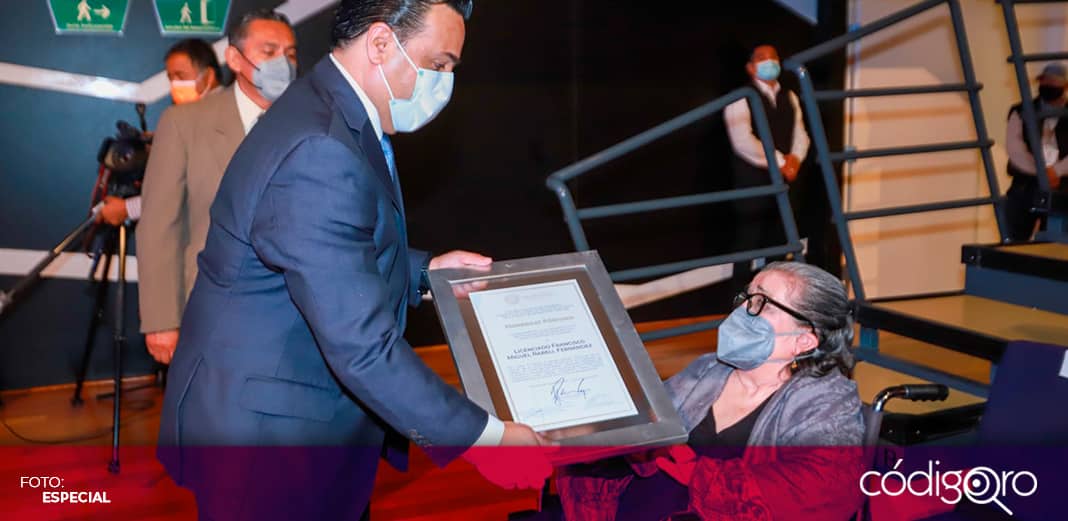 Entrega Cabildo de Querétaro Preseas y Homenajes Póstumos 2021