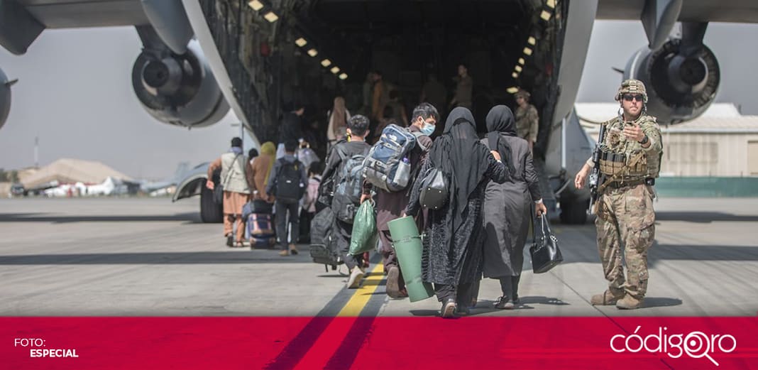 Talibanes permitirán a personas salir de Afganistán después del 31 de agosto