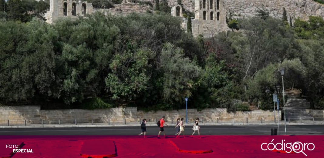 Grecia vive la peor ola de calor en décadas; cierran la Acrópolis
