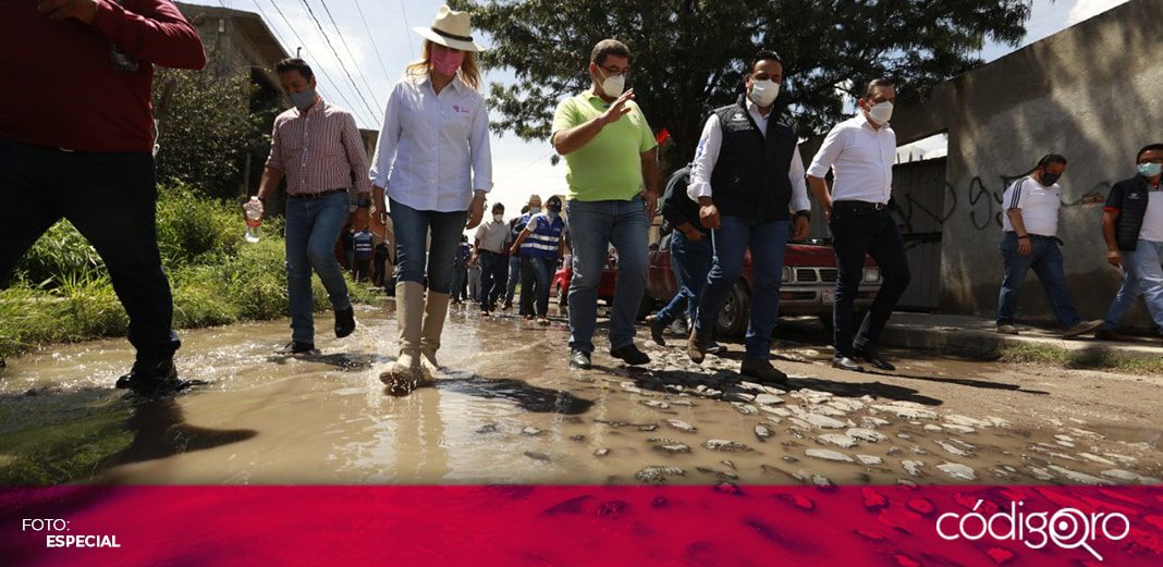 Luis Bernardo Nava supervisa tareas de apoyo en Santa María Magdalena
