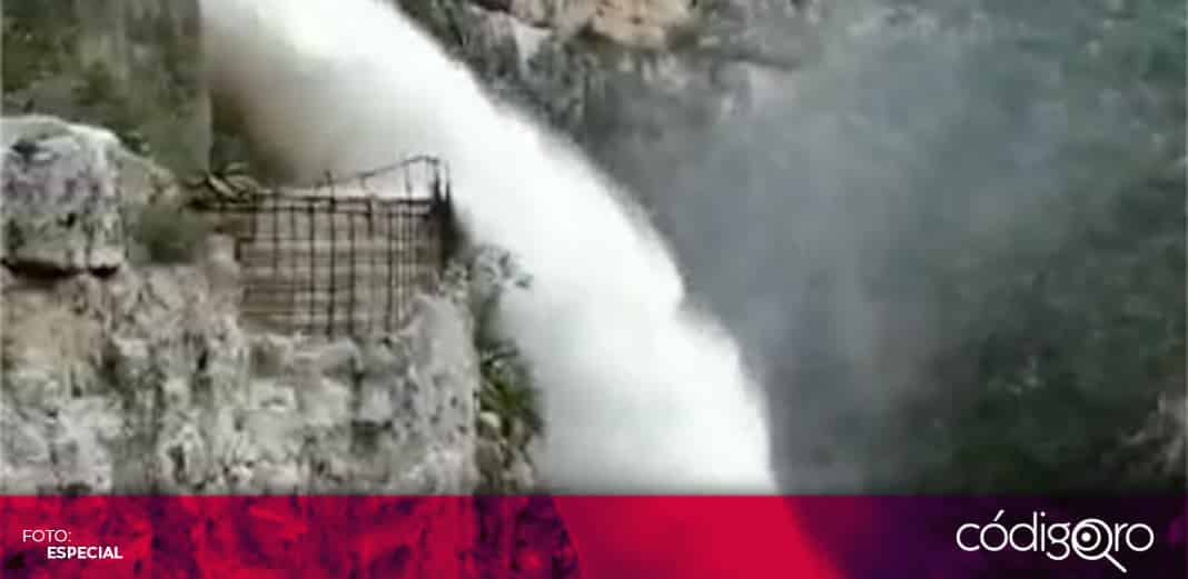 Sigue suministro irregular de agua; presa Zimapán desfoga 460 metros cúbicos por segundo