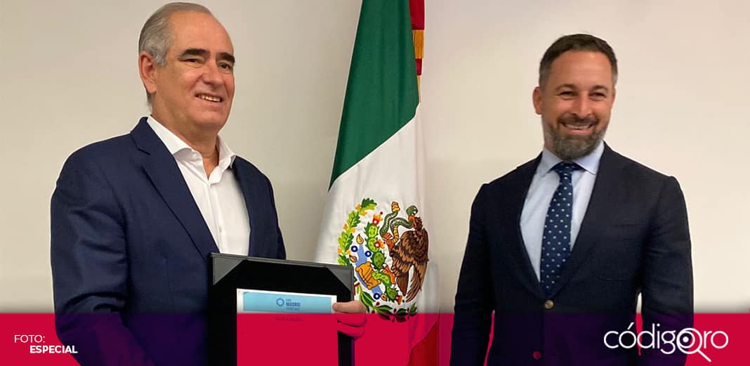 Senadores del PAN reciben en México al líder de VOX, Santiago Abascal