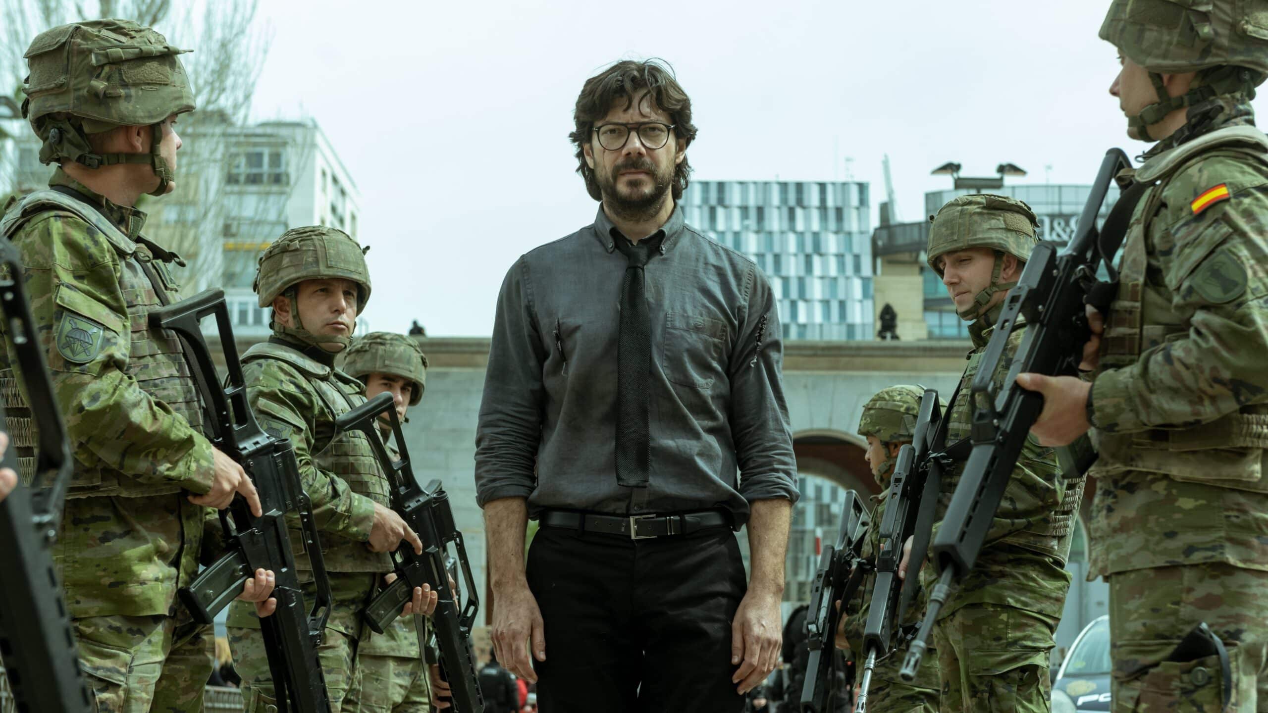 "La casa de papel", que promete fuego y tensión, con una banda totalmente acorralada por el Ejército