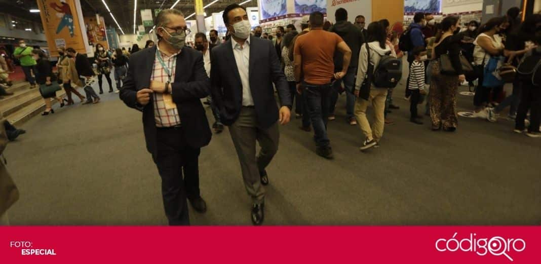 Luis Bernardo Nava participa en Feria Internacional del Libro de Guadalajara