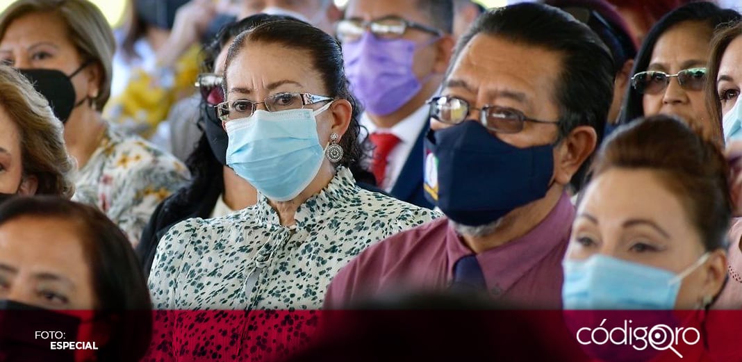 Entregan premios de años de servicio a trabajadores de la Secretaría de Salud