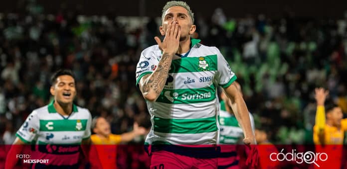 Santos toma ventaja sobre Tigres Santos Laguna derrotó 2-1 derrotó 2-1 a los Tigres de la UANL en la ida de los cuartos de final. Foto: Mexsport