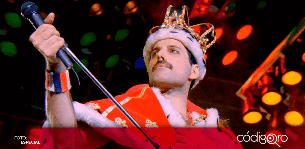 Lágrimas y flores en Londres por tres décadas sin Freddie Mercury