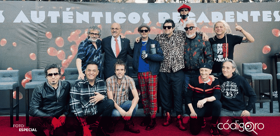 Los Auténticos Decadentes desentrañan su "ADN" en su 35 aniversario