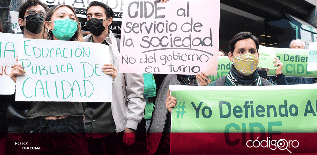Estudiantes protestan contra cambios en el CIDE