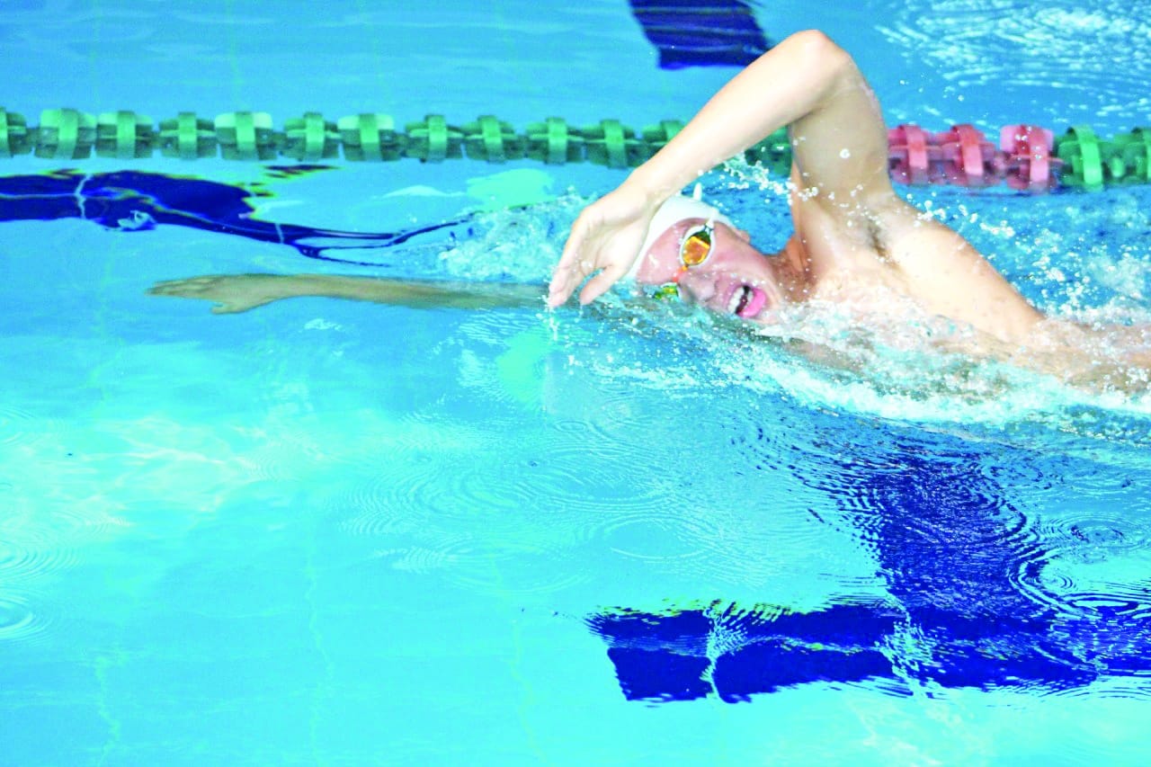 Ascanio Fernández se colgó la medalla de oro en la prueba de relevos 4x100 combinado