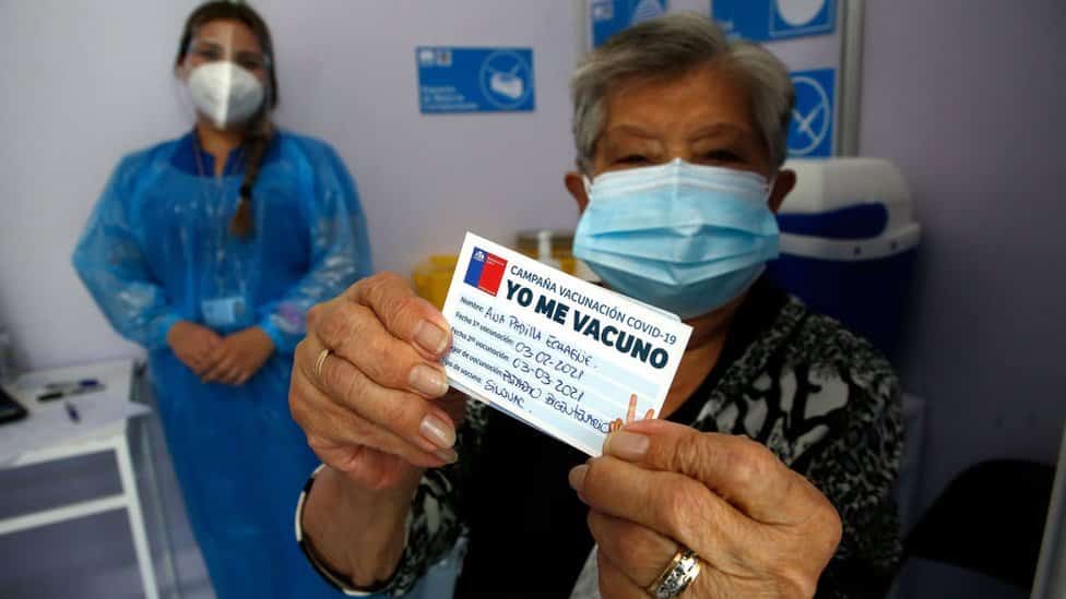 Actualmente en Chile el 91% de la población está inoculada con dos dosis